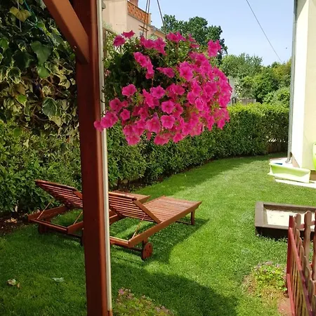 Apartment Karla Poreč Exteriör bild